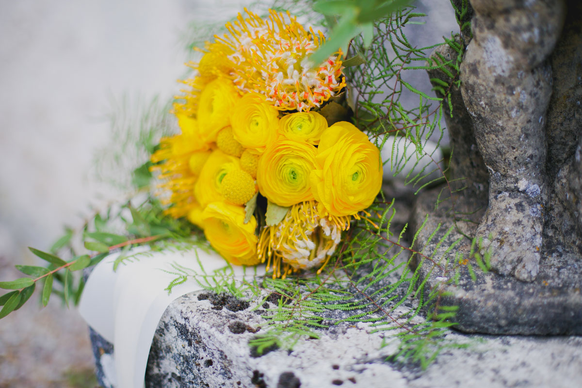 composition florale renoncule par Elisabeth Delsol