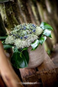 Bouquet De Décoration De Mariage Sur Le Thème Safari Et Romantique En Fleur Exotique Et Tropical.