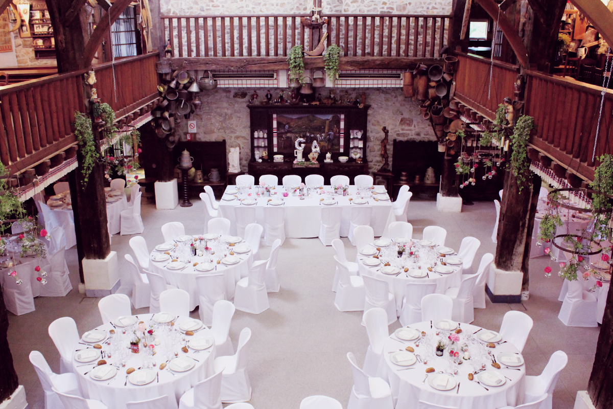 Décoration du lieu de mariage et de réception de la Ferme Inharria au Pays Basque.