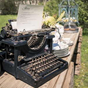 Machine à écrire Pour Menu De Mariage à La Déco Originale.