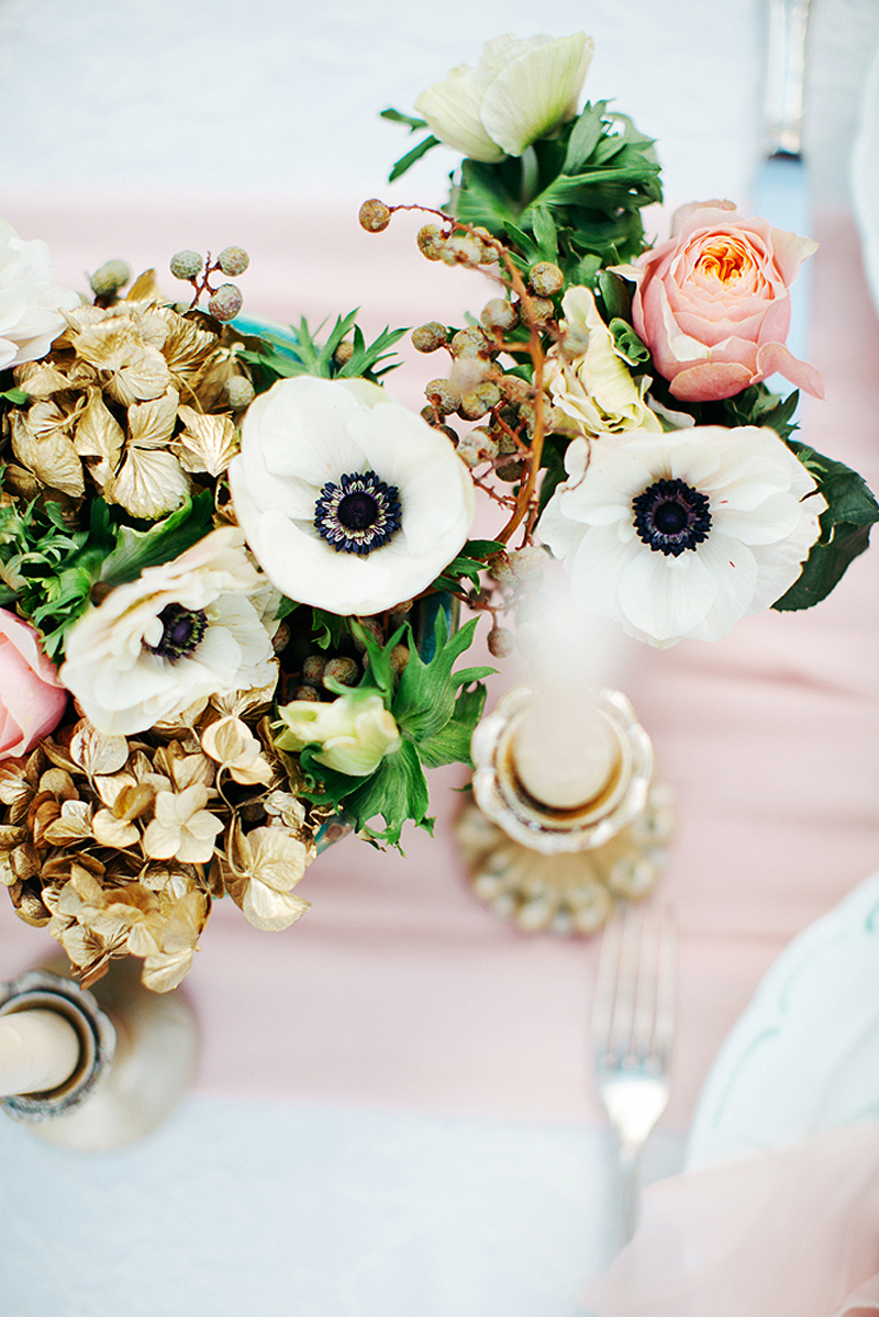 Bouquet anémone : fleur et composition florale de mariage et événement.
