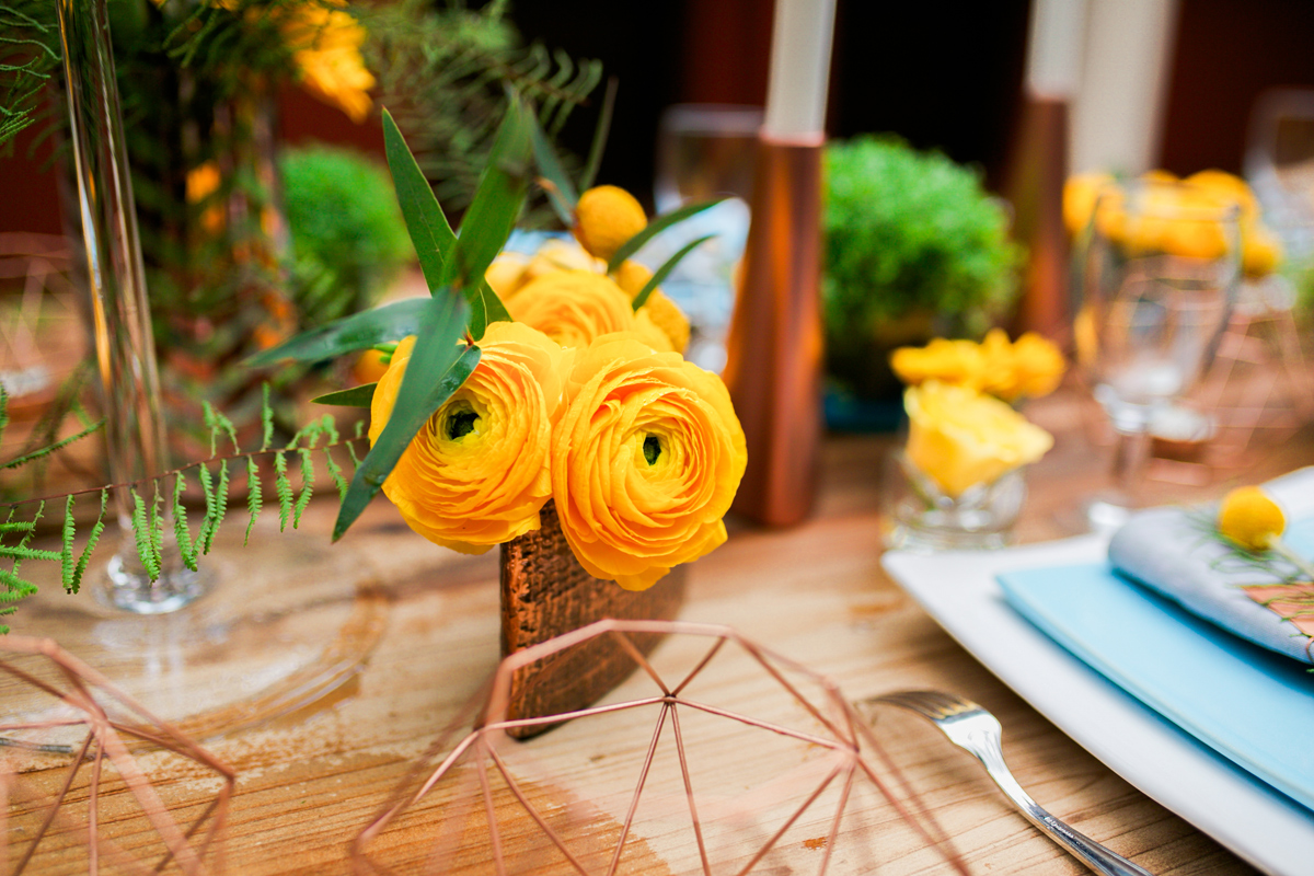 Thème cuivre de décoration florale pour mariage et événement.