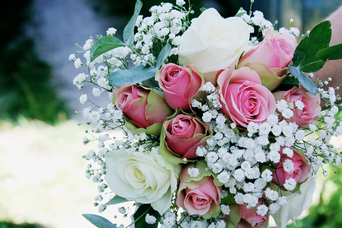 Bouquet de mariée romantique pour une déco en fleur de mariage.