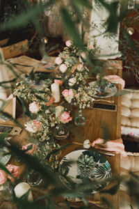 Fleur De Cire De Geraldton Ou Wax En Bouquet De Mariage Et De Décoration De Table.