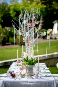 Décoration Table Rectangulaire Mariage, Réception Et événement En Fleur Au Style Chic Et Simple.