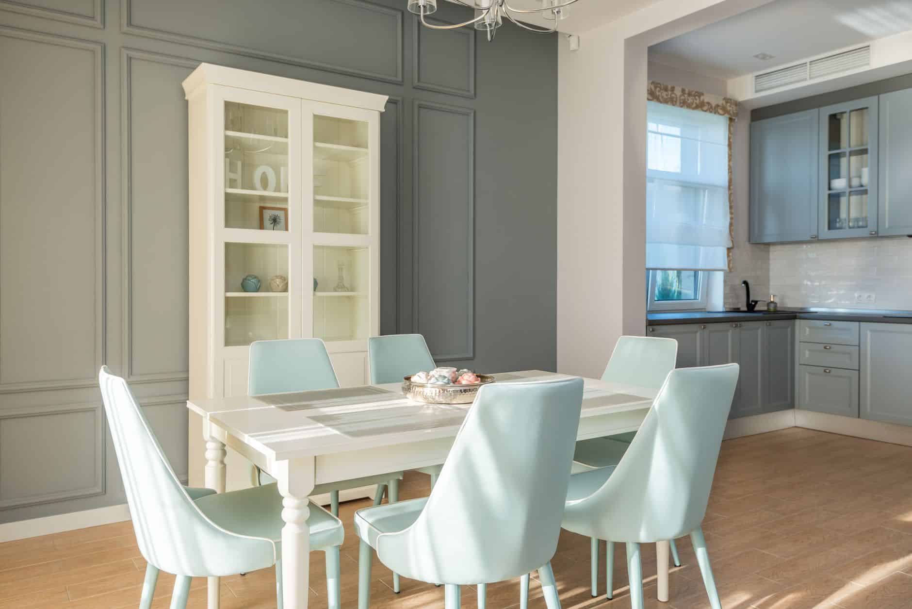Meuble IKEA Hemnes repeint bleu doux relooking réussi