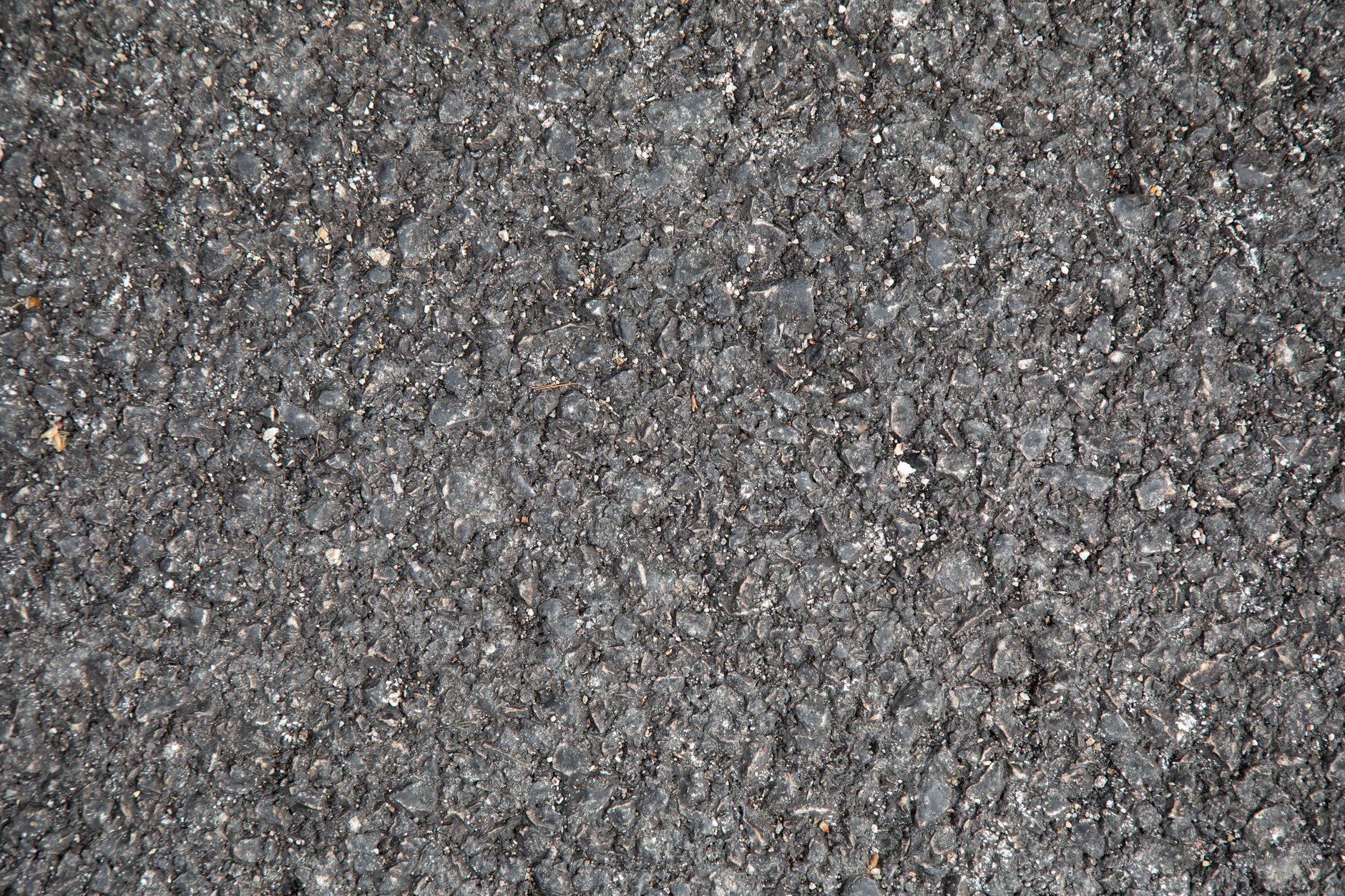 Plots réglables et géotextile pour pose terrasse composite sans dalle